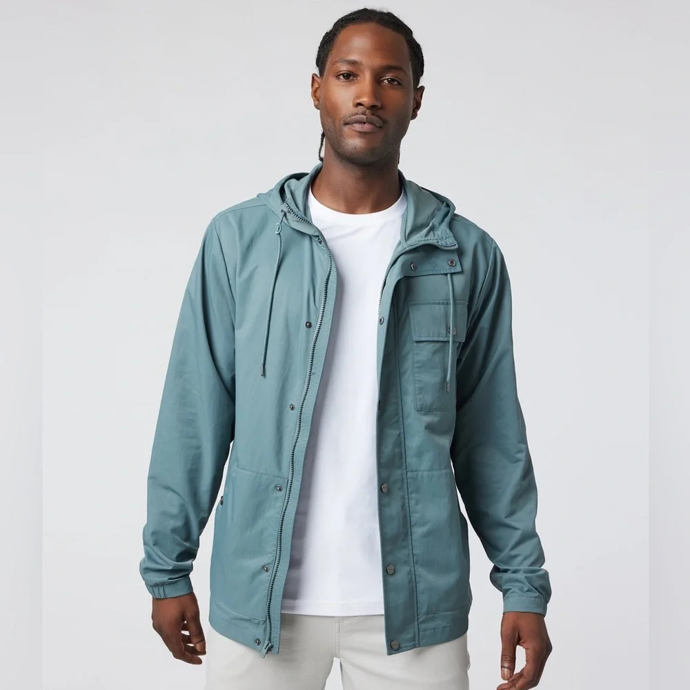 Like New Men’s Vuori Dyer Water Resistant Jacket in Kashmir Size Medium